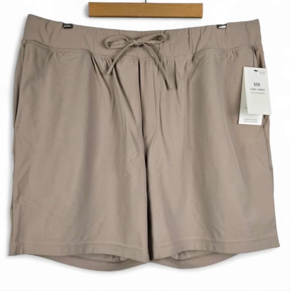 NWT Cory Vines Everyday Series Men's Shorts Taupe Activewear Stretch Pockets XL